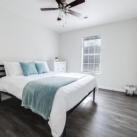 Trailside Townhouse - Close To Downtown & Bike Trails Bentonville Exterior photo